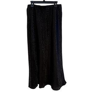 Gilli black satin look skirt  elastic waist -M